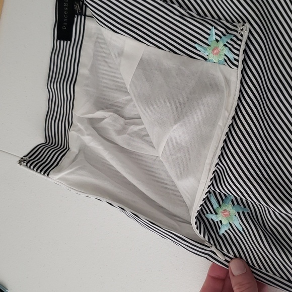 Dance & Marvel Midi Skirt Medium Black White Stripe Floral Ruffle Embroidered - Picture 12 of 16